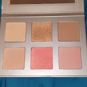 Iconic London Blaze Chaser Face Palette